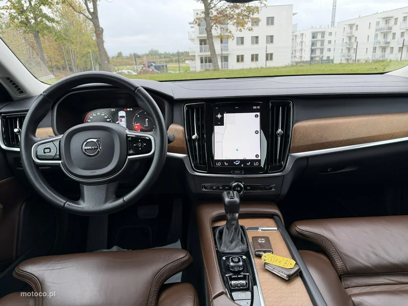 Volvo S90 19