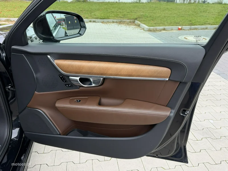 Volvo S90 33