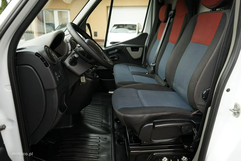 Renault Master 12