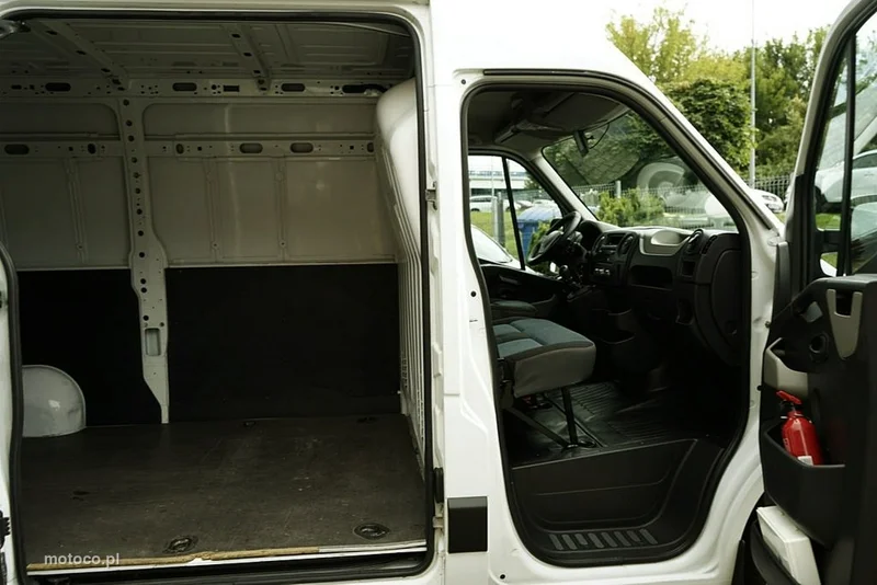 Renault Master 23