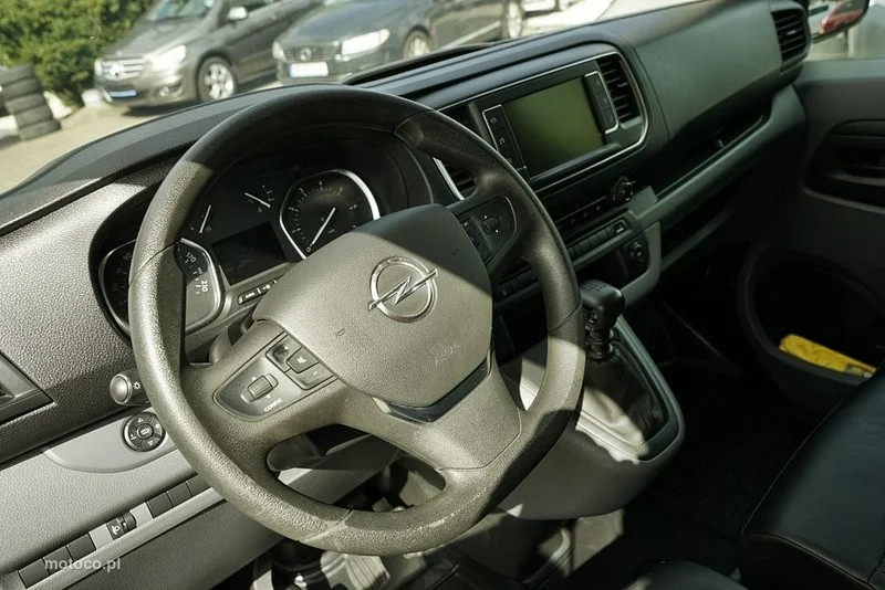 Opel Vivaro 19