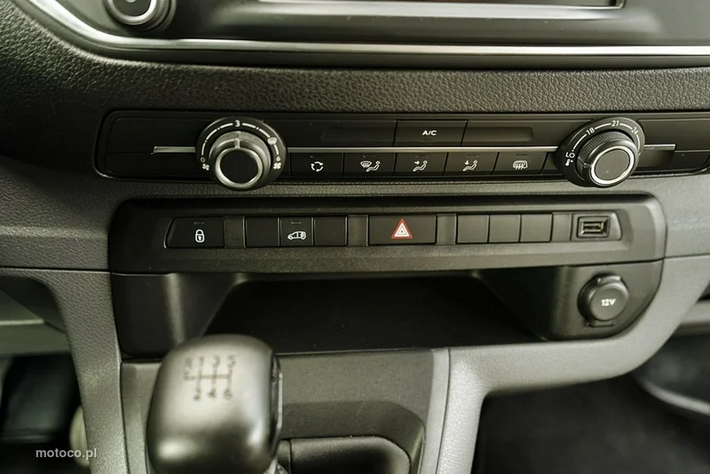 Opel Vivaro 23