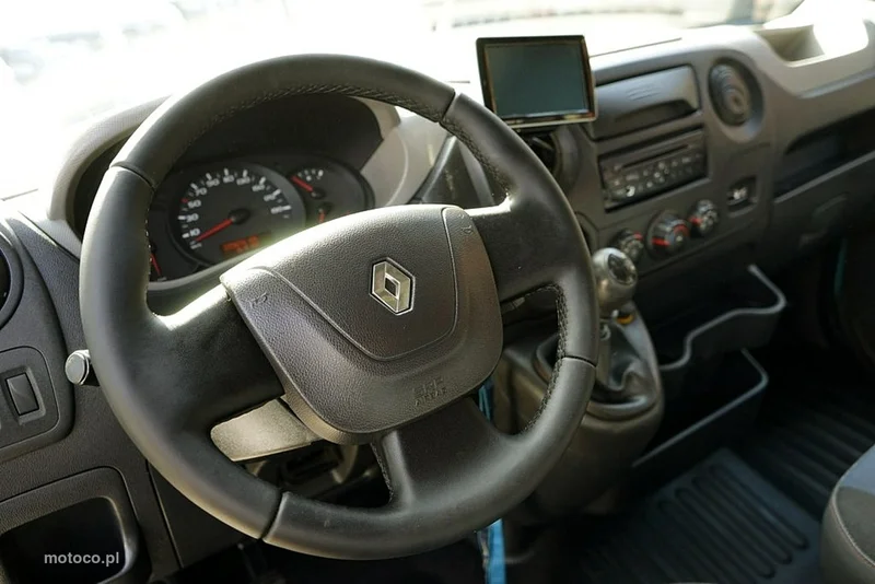 Renault Master 27