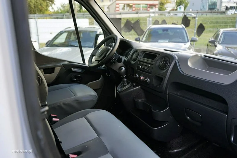 Renault Master 12
