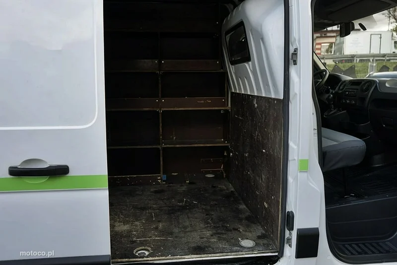 Renault Master 18