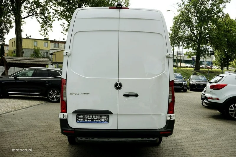Mercedes-Benz Sprinter 5