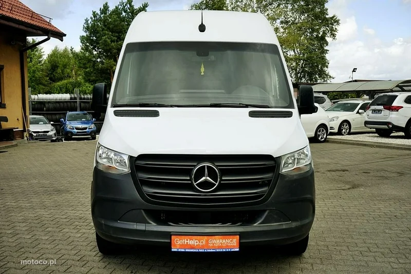 Mercedes-Benz Sprinter 9