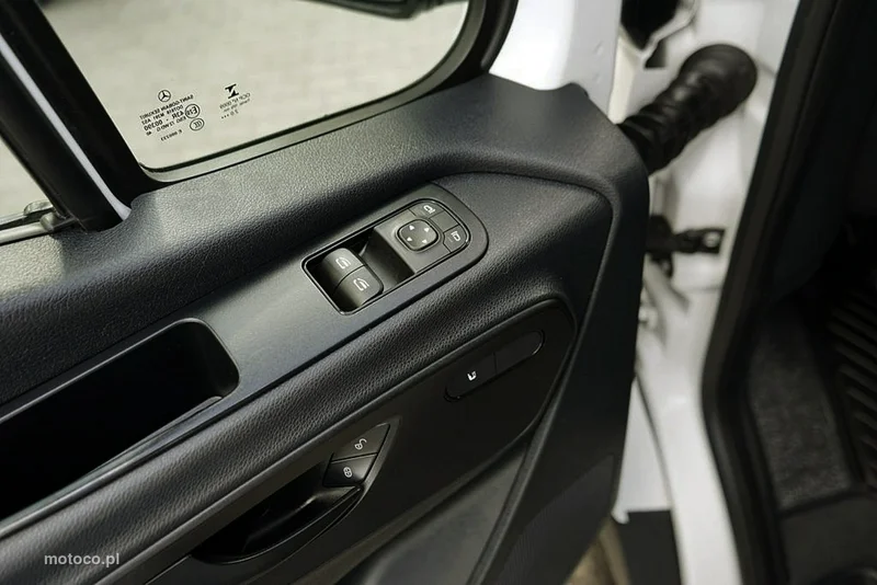 Mercedes-Benz Sprinter 14