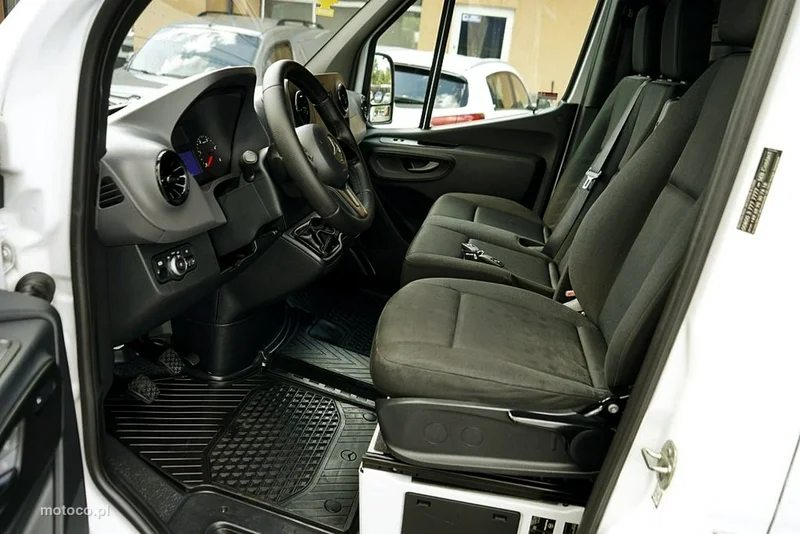 Mercedes-Benz Sprinter 16