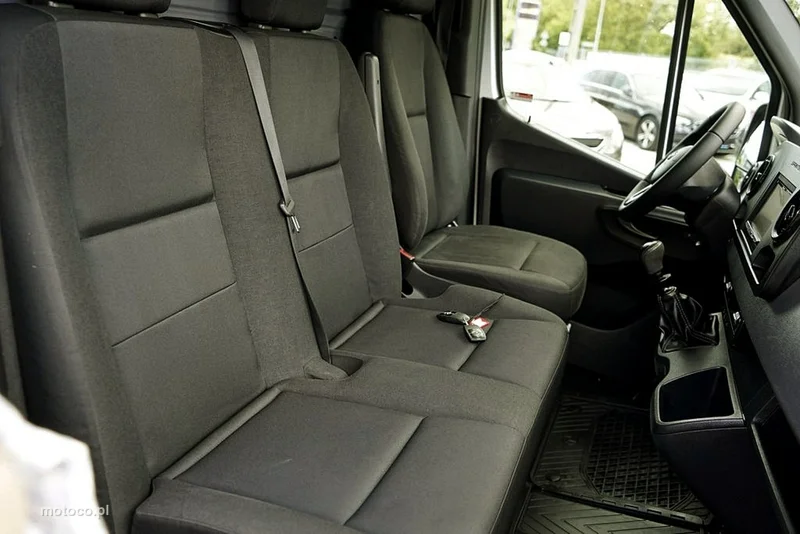 Mercedes-Benz Sprinter 19
