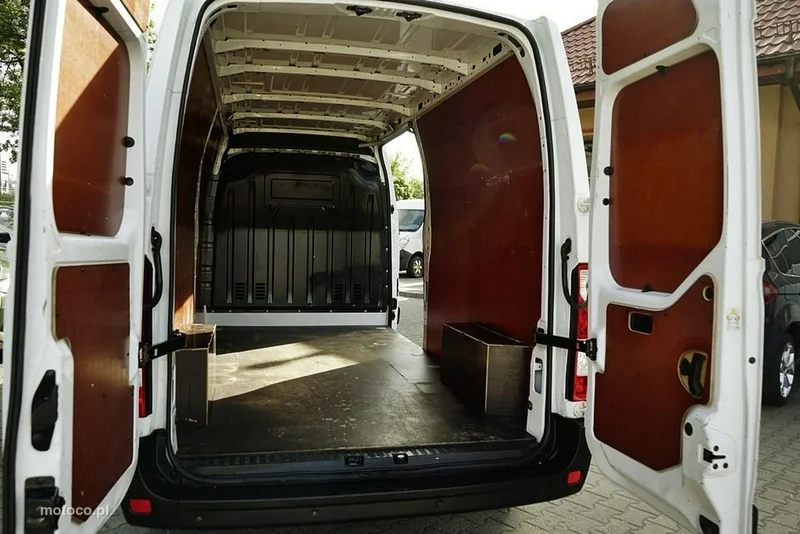 Renault Master 29