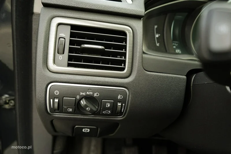 Volvo S80 24