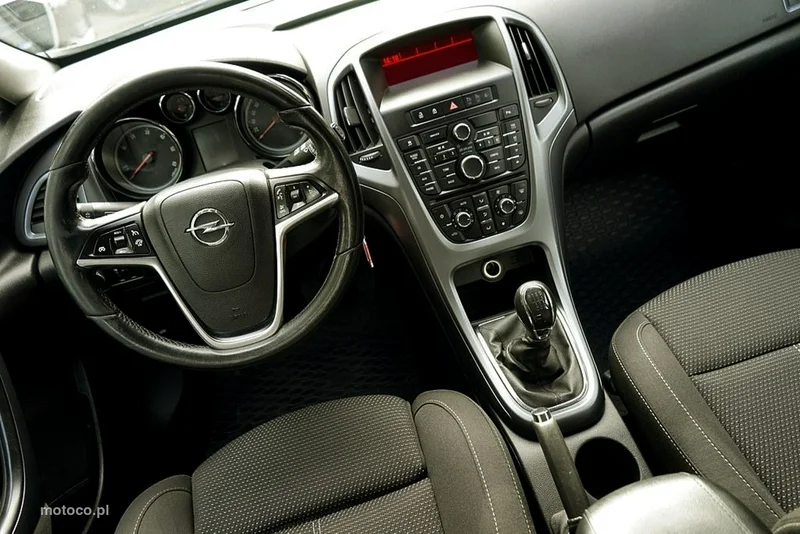 Opel Astra J 21