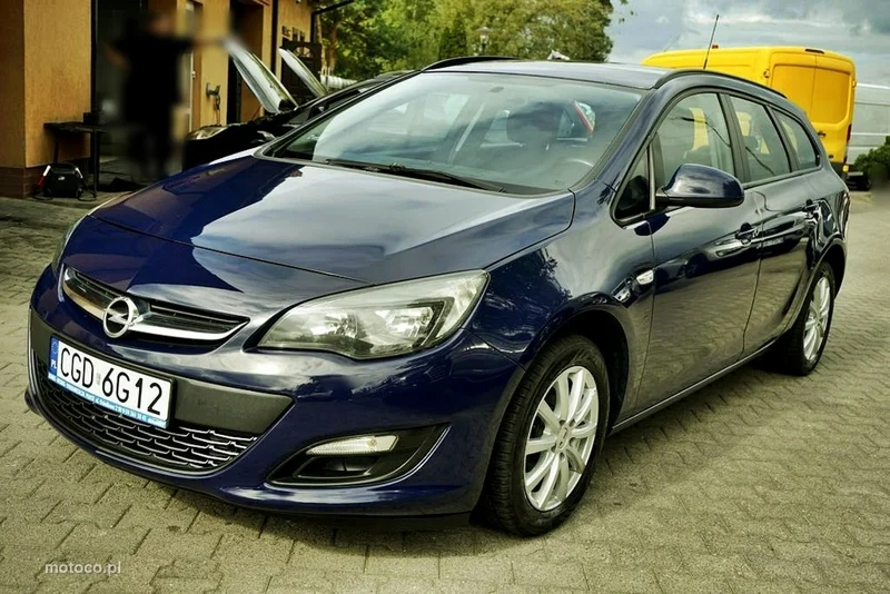 Opel Astra J 7