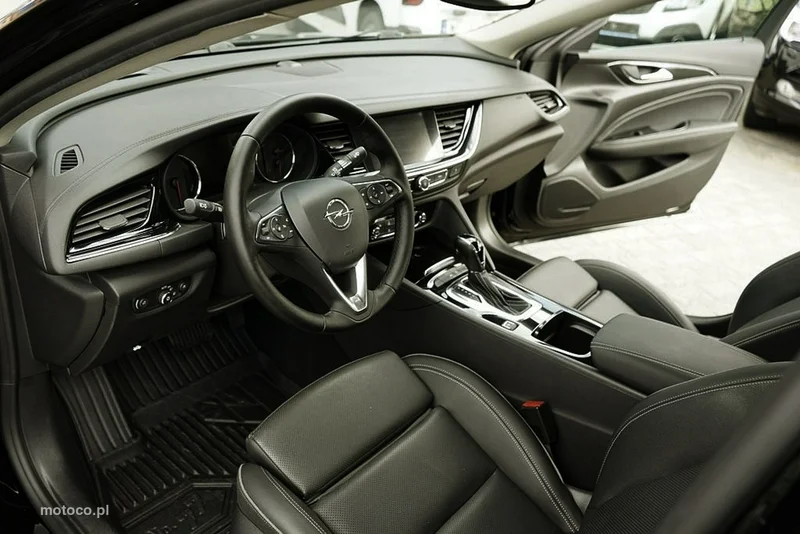 Opel Insignia Grand Sport 11