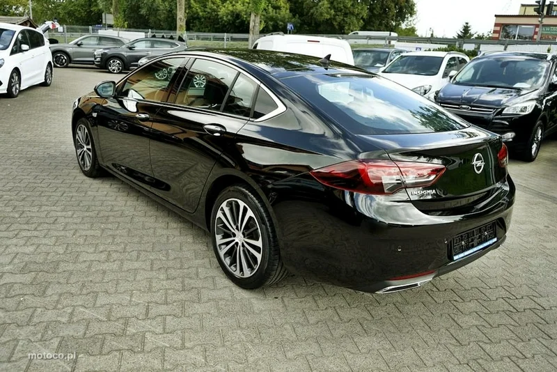 Opel Insignia Grand Sport 4
