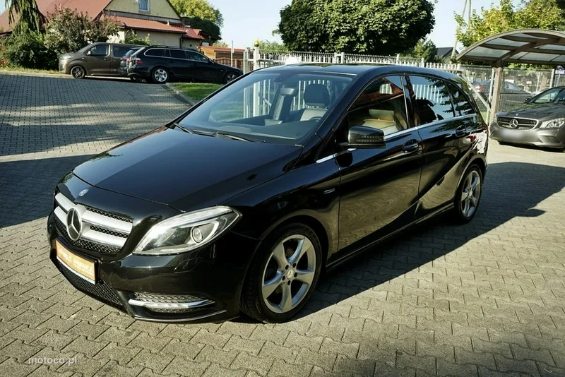 Mercedes-Benz Klasa B W246 B 180 2