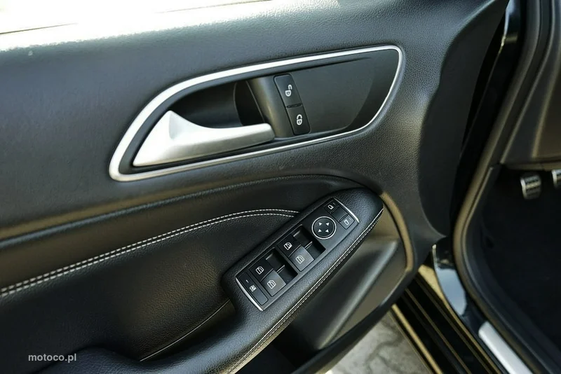 Mercedes-Benz Klasa B W246 B 180 12