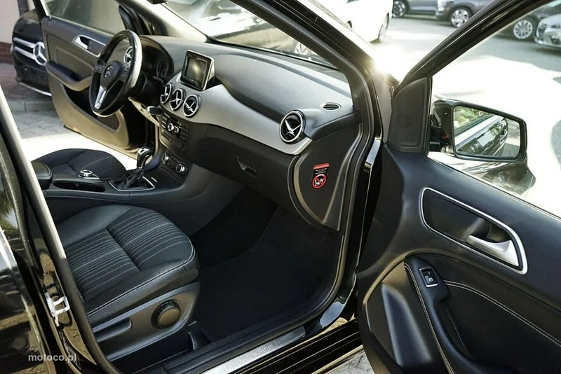 Mercedes-Benz Klasa B W246 B 180 15