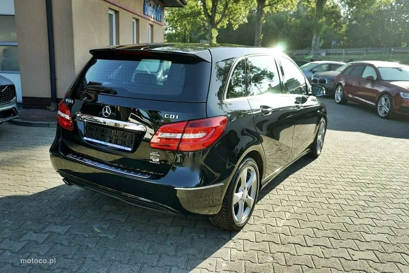 Mercedes-Benz Klasa B W246 B 180 6