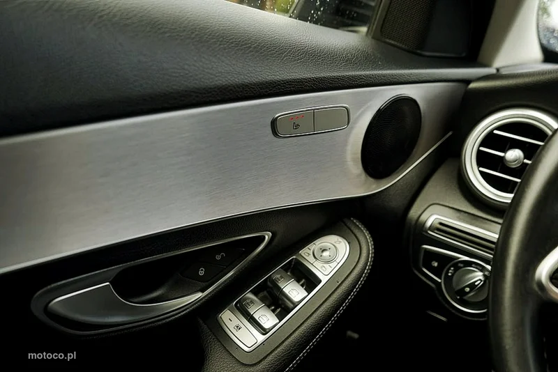Mercedes-Benz Klasa C W205 C 220 18