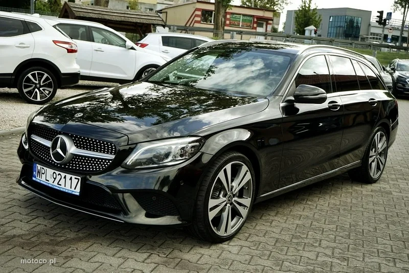 Mercedes-Benz Klasa C W205 C 220 9