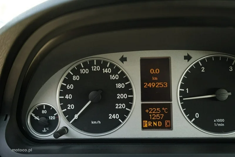 Mercedes-Benz Klasa B W245 B 180 22