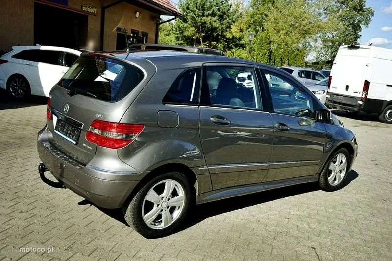 Mercedes-Benz Klasa B W245 B 180 7