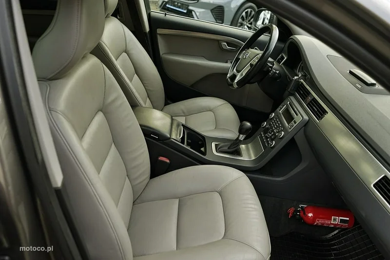 Volvo V70 14