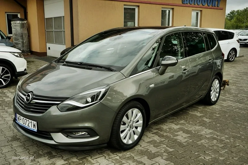 Opel Zafira C Tourer 2