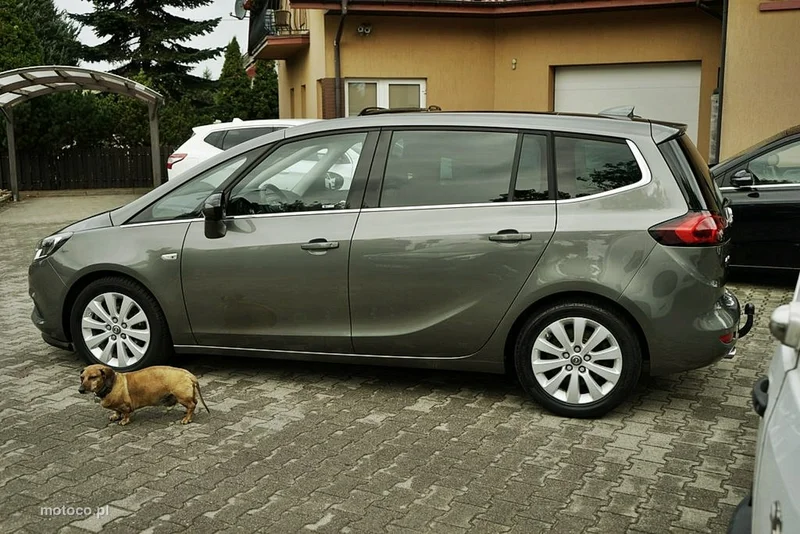 Opel Zafira C Tourer 4