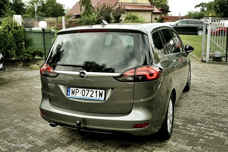 Opel Zafira C Tourer 6