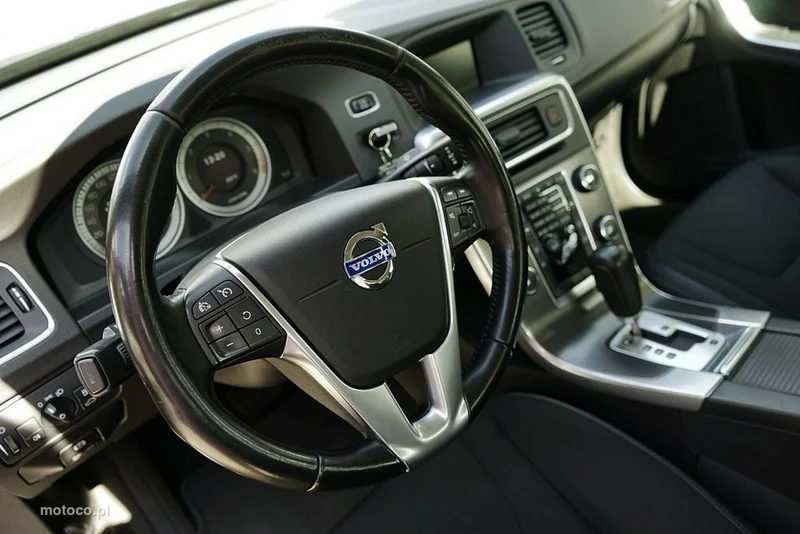 Volvo S60 24