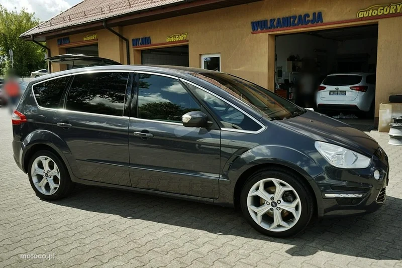 Ford S-Max I 12
