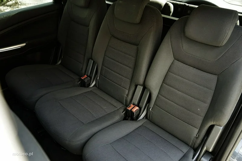 Ford S-Max I 22