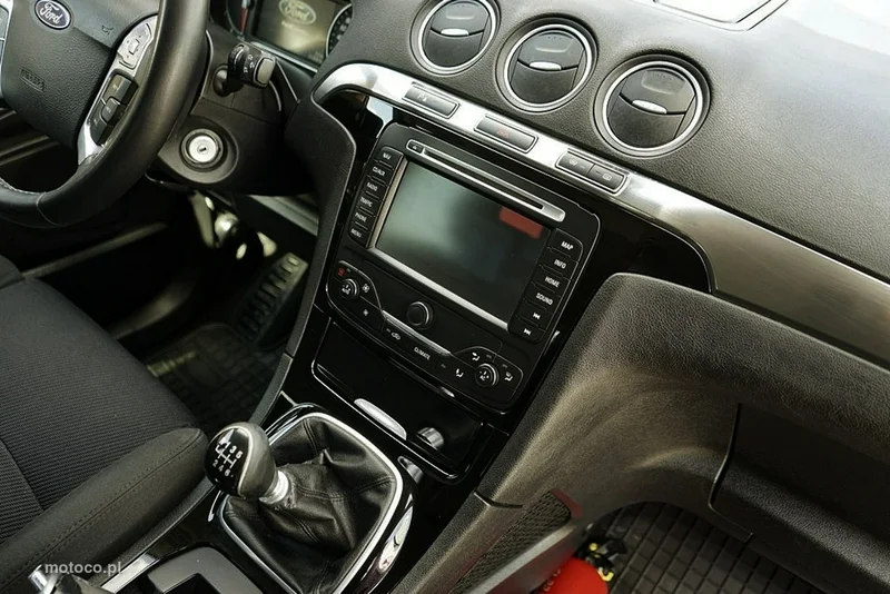Ford S-Max I 31