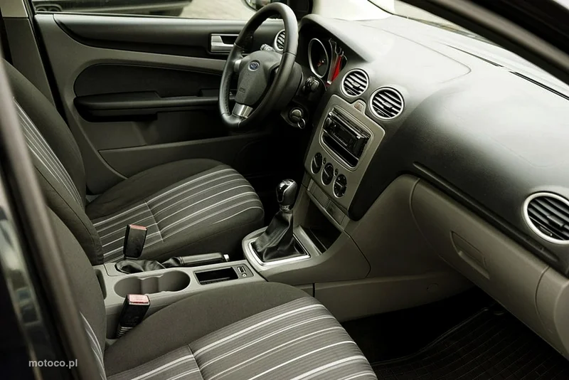 Ford Focus II 12