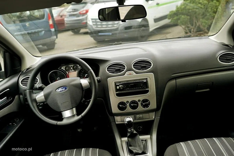 Ford Focus II 16