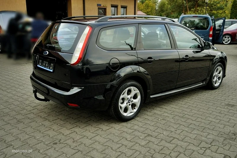 Ford Focus II 8
