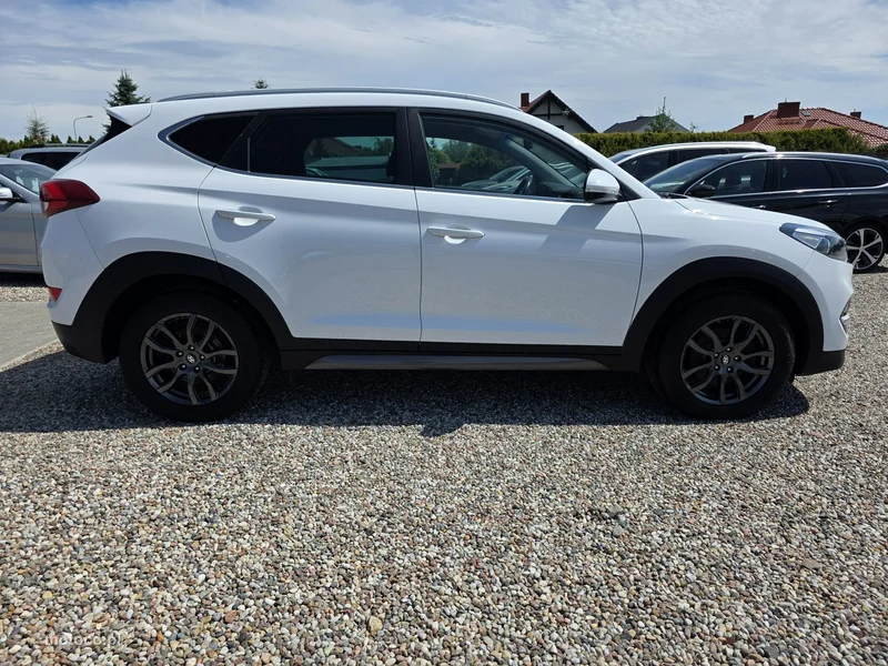 Hyundai TUCSON 12