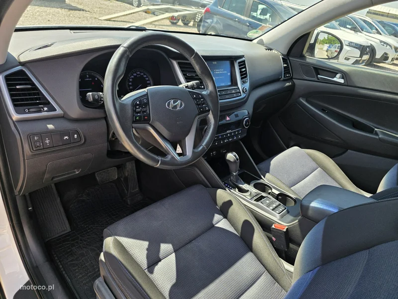 Hyundai TUCSON 4
