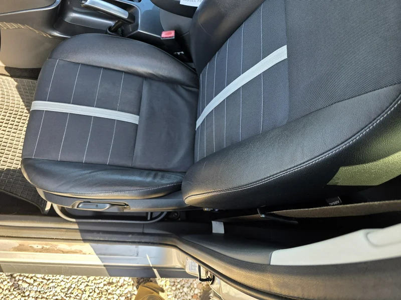 Ford Kuga I 25