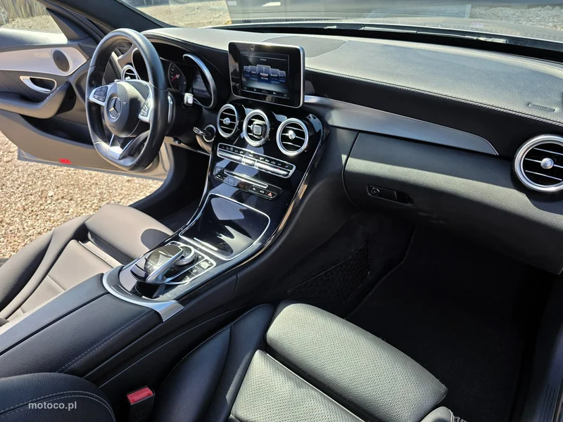 Mercedes-Benz Klasa C W205 C 200 32