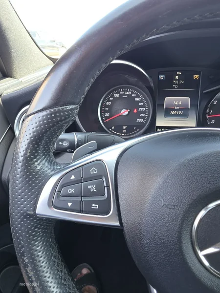 Mercedes-Benz Klasa C W205 C 200 38