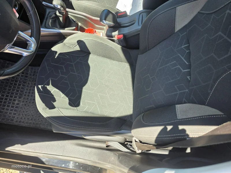 Peugeot 2008 13