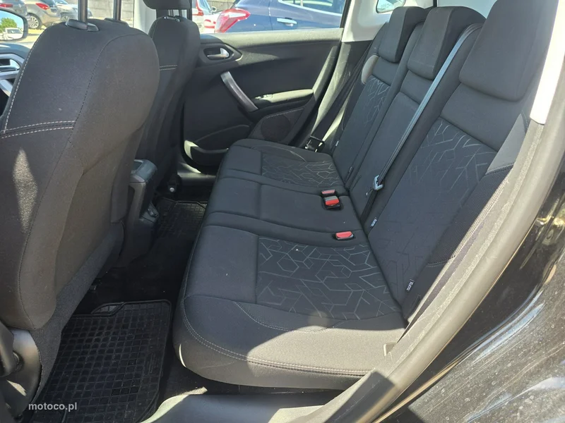 Peugeot 2008 17
