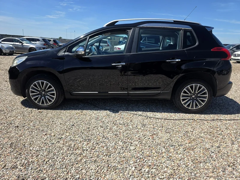 Peugeot 2008 7