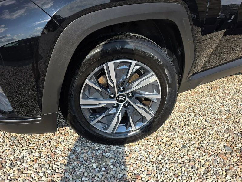 Hyundai TUCSON 13