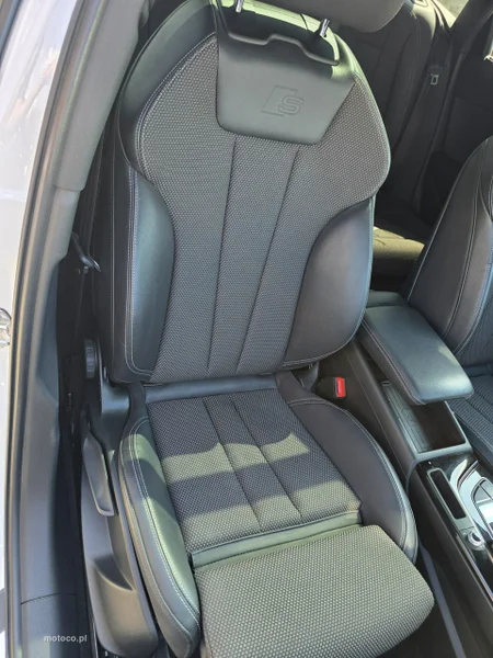 Audi A4 B9 13