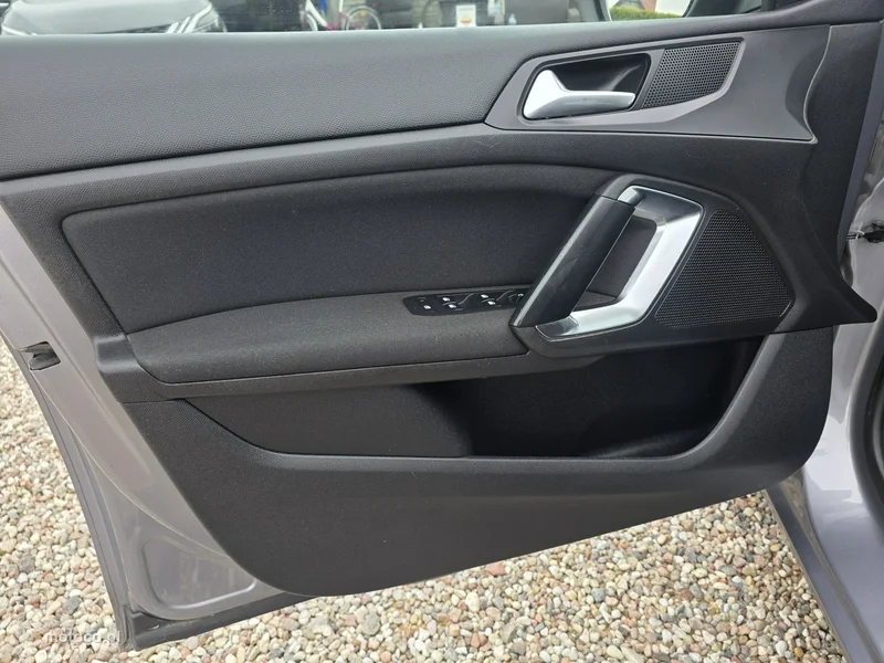 Peugeot 308 SW 13